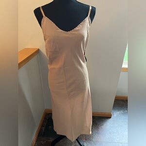 New Wondermaid full length taupe adjustable straps vintage USA slip. Size 40